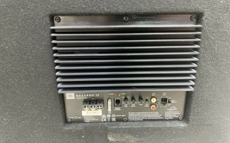 Сабвуфер  JBL Bass Pro 12