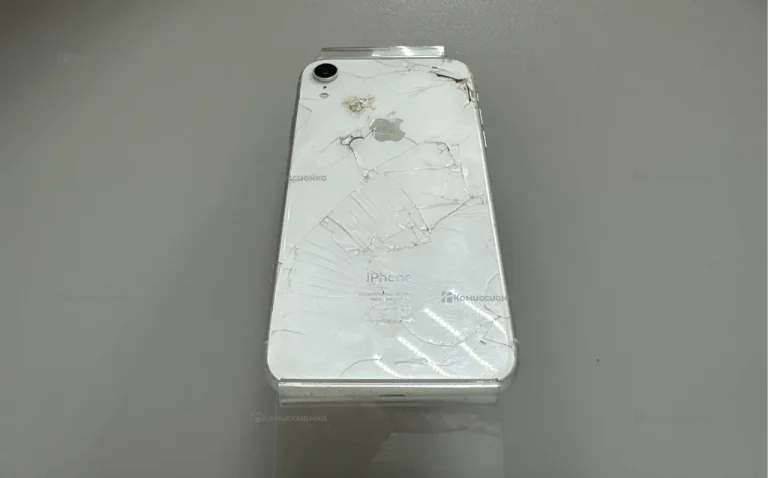 Apple iPhone XR 3/64 ГБ