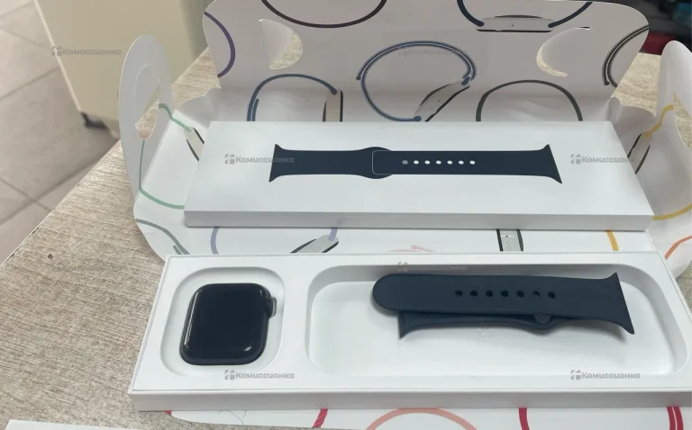 Часы  Apple Watch SE 2023 40 mm