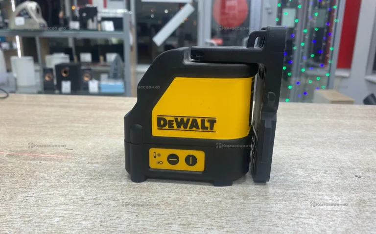 Лазерный уровень Dewalt DW088