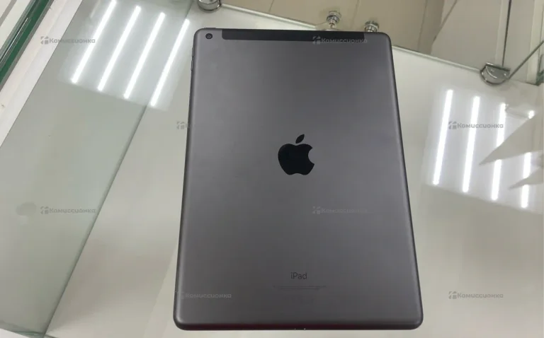 Планшет Apple iPad 10.2 (7-го поколения) 32ГБ