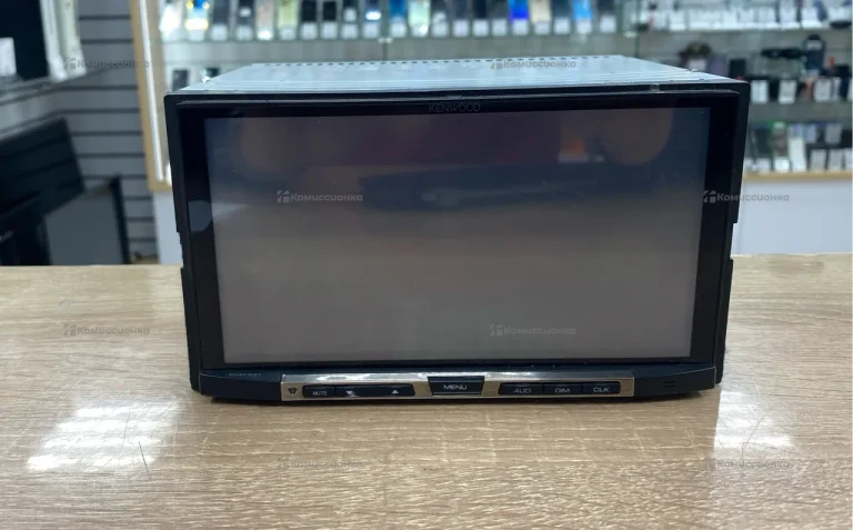 Автомагнитола  Kenwood dmx100