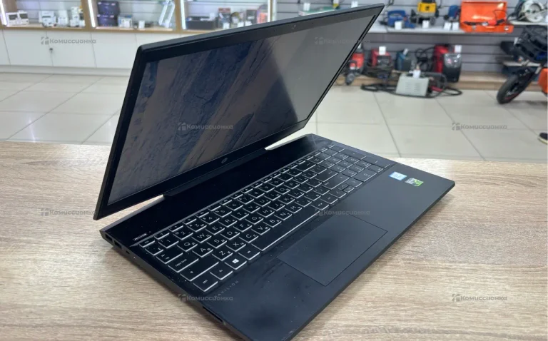 Ноутбук  HP 15-Cx0027ur