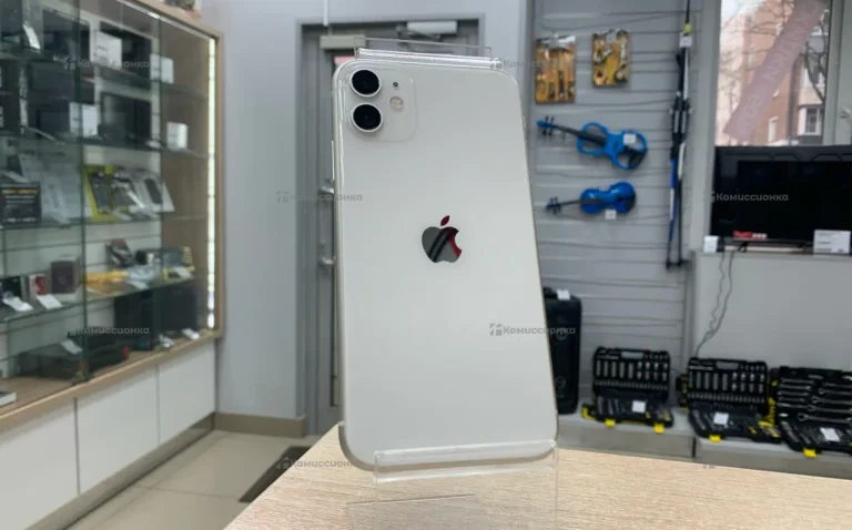 Apple iPhone 11 4/64 ГБ