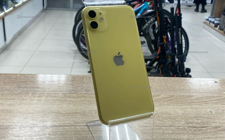 Apple iPhone 11 4/64 ГБ