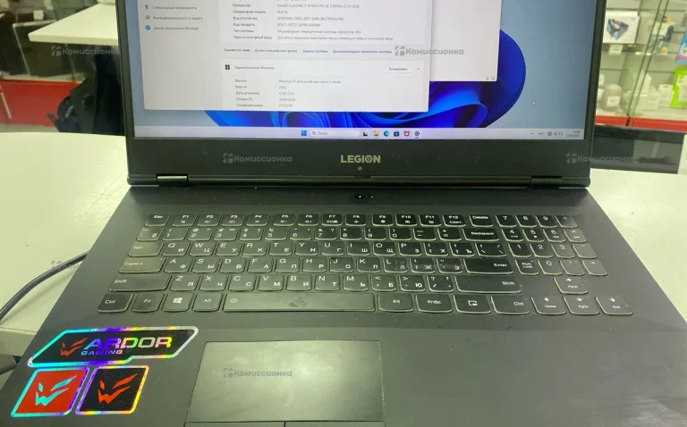 Ноутбук  Lenovo 81Q4