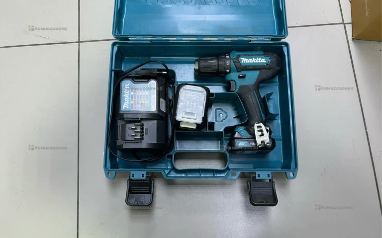 Аккумуляторная дрель-шуруповерт Makita DF333DWAE