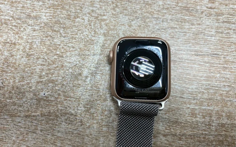 Часы  Apple Watch SE 40mm