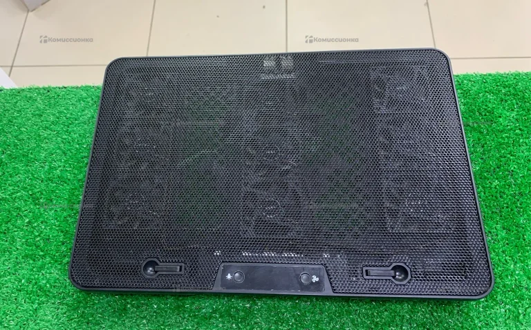 Подставка под ноутбук