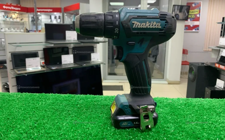 аккумуляторная дрель-шуруповерт Makita DF333D