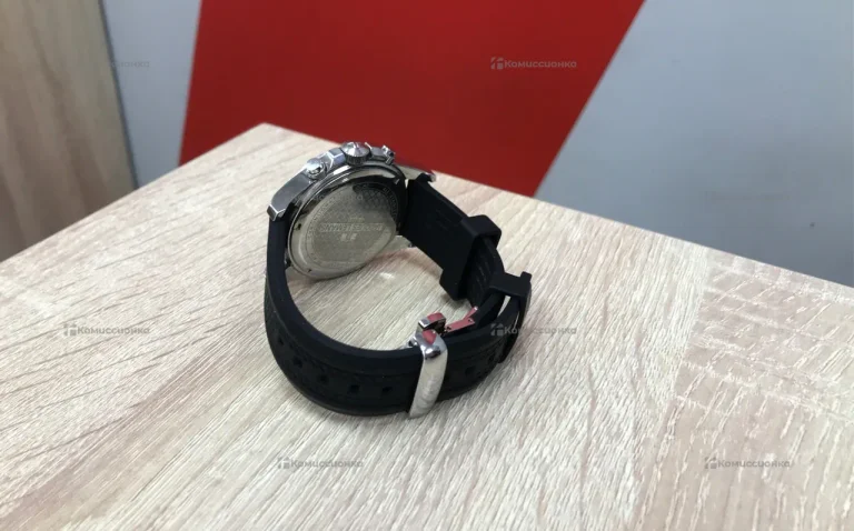 Часы  Jacques lemans