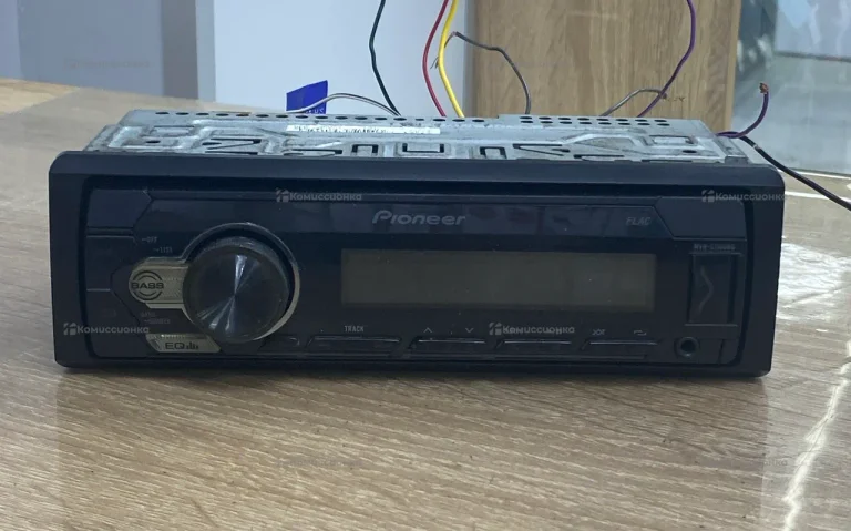 Автомагнитола  Pioneer S110UBG