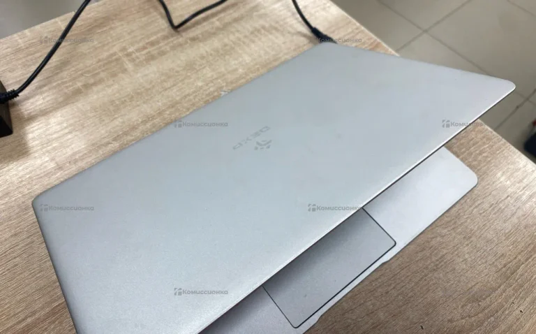 Ноутбук  DEXP Celeron/3/32