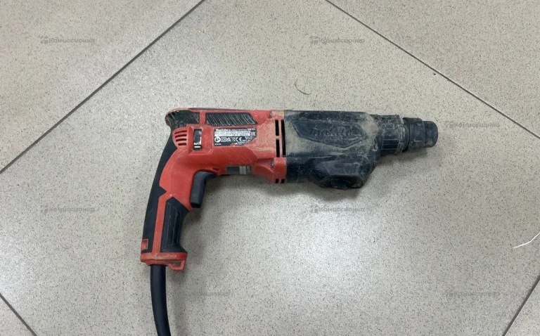 Перфоратор makita M8701