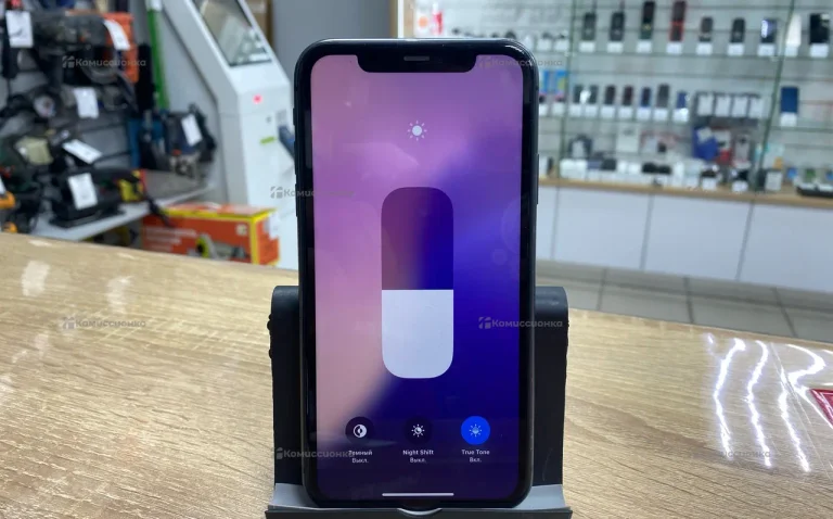 Apple iPhone 11 4/128 ГБ