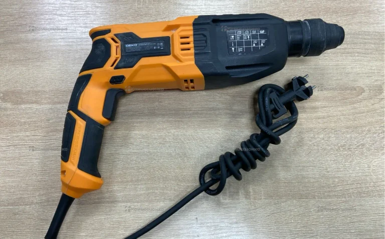 Перфоратор DEKO zkh1000w