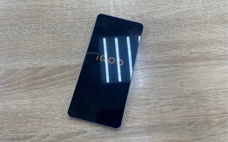Vivo iQOO Z10 12/256 ГБ