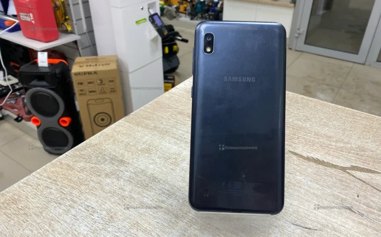 Samsung Galaxy A10 3/32 ГБ