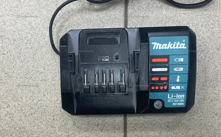 Зарядное устроиство Makita DC18WA U