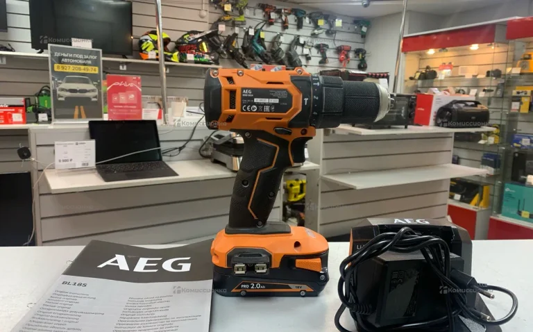 Аккумуляторная дрель-шуруповерт AEG BSB18G4