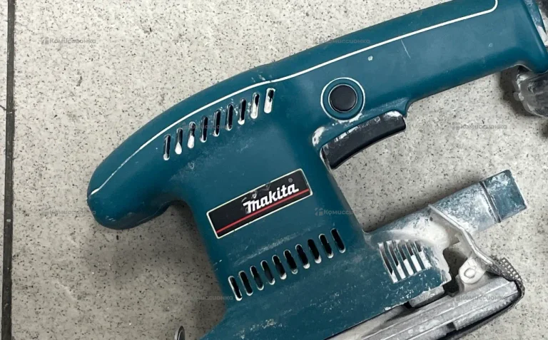 Шлиф-машинка Makita BO3700