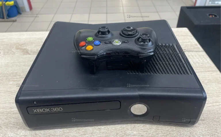 Приставка Xbox 360E