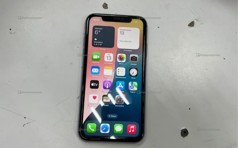 Apple iPhone 11 4/128 ГБ