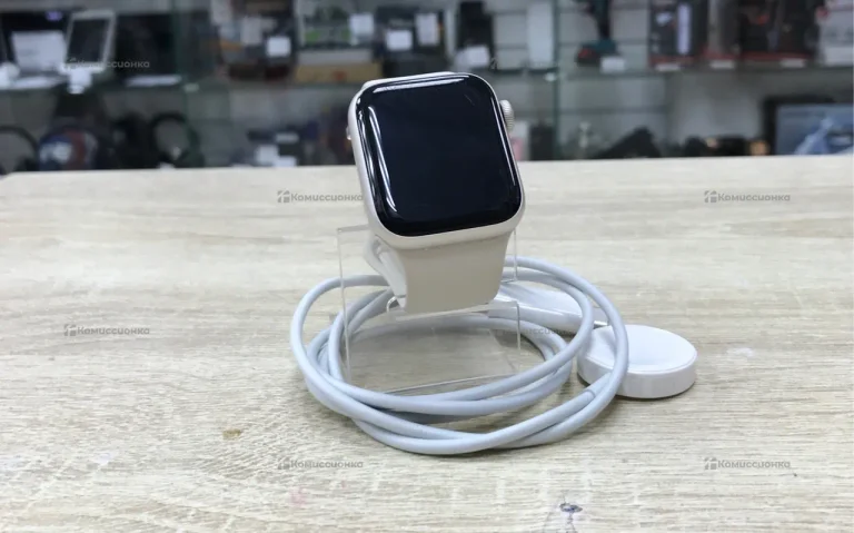 Часы  Apple Watch SE2 40mm