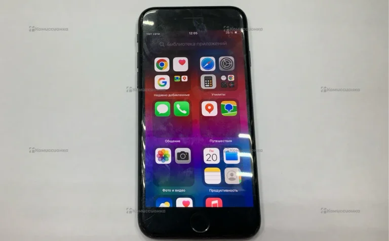 Apple iPhone SE (2020) 3/64 ГБ