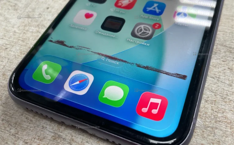 Apple iPhone 11 4/128 ГБ