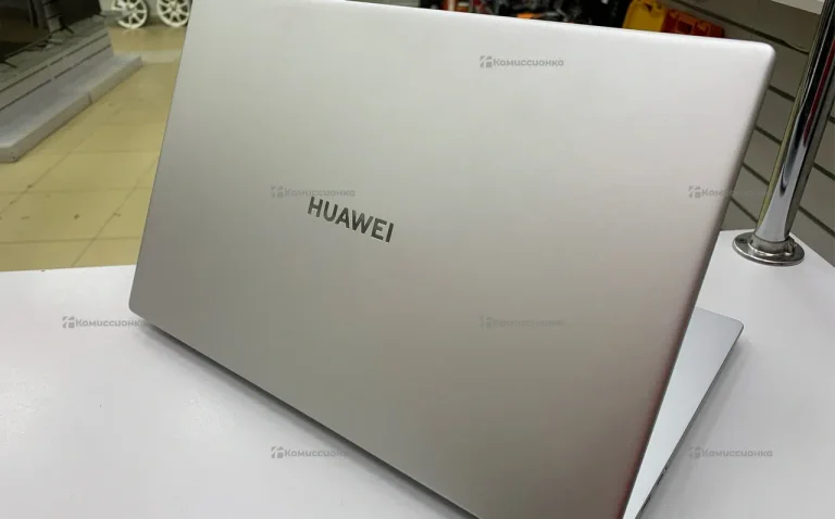 Ноутбук  Huawei AMD Ryzen  7 5700U witch