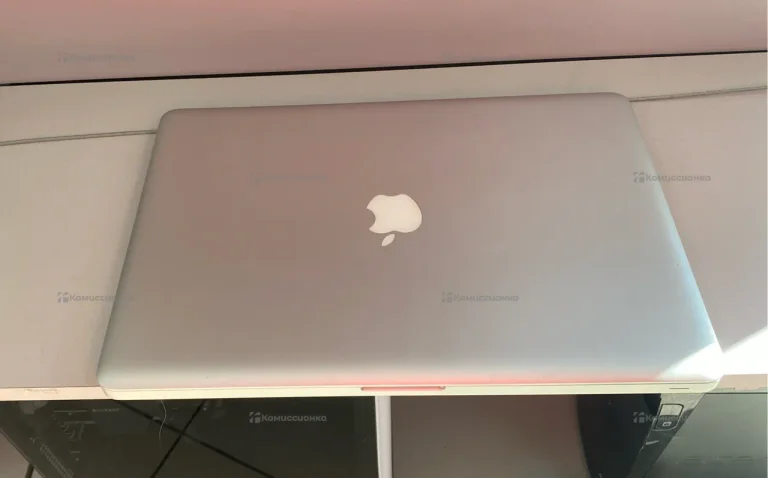 Ноутбук  MacBook Pro 2010