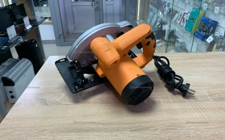 Дисковая пила ВИХРЬ ДП-160/1200