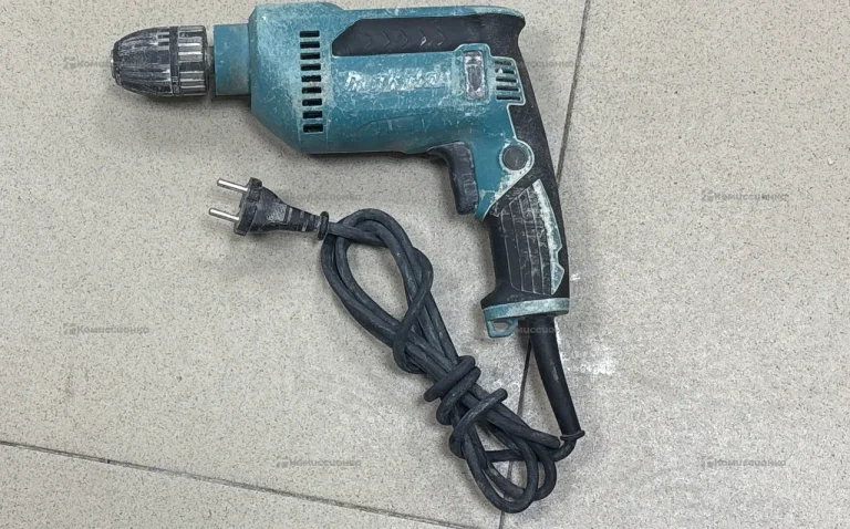 Дрель Makita DP4021
