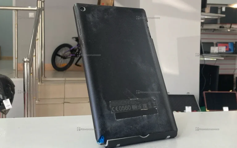 Планшет Lenovo TB3-710F.