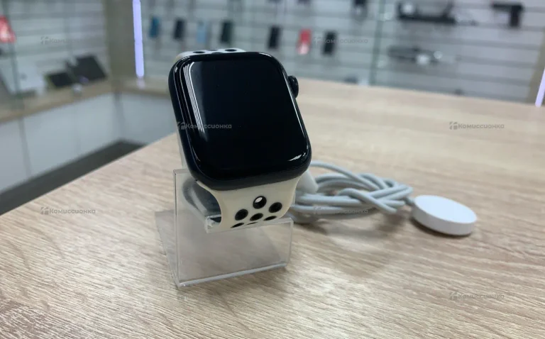 Часы Apple Watch SE 2 gen 44mm