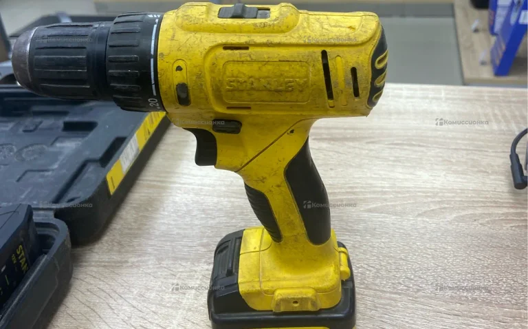 Аккумуляторная дрель-шуруповерт STANLEY SCD121S2K