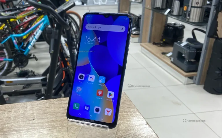 Tecno Spark 10C 4/64 ГБ