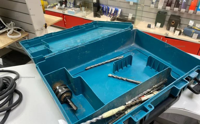 Перфоратор makita HR2470