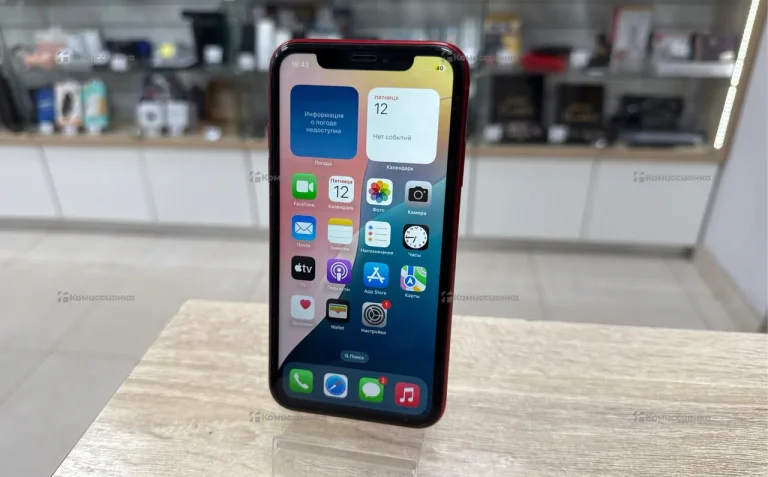 Apple iPhone XR 3/128 ГБ