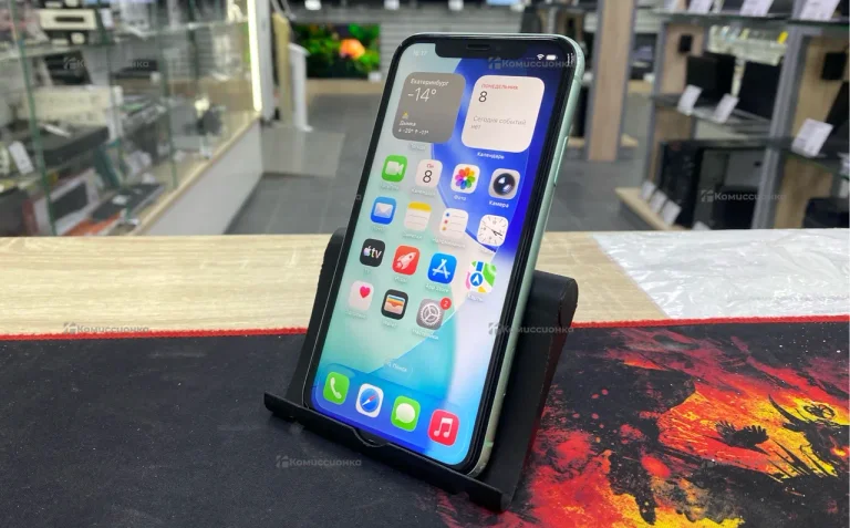 Apple iPhone 11 4/64 ГБ