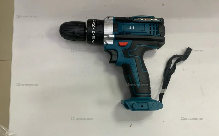 Шуруповерт Bosch реплика с набором