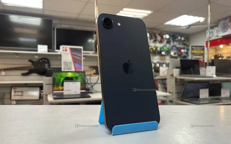 Apple iPhone 16e 128GB