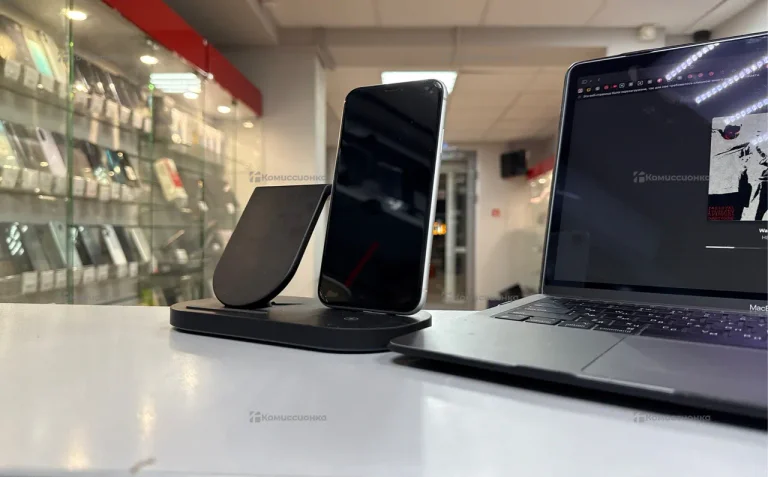 Apple iPhone XR 3/64 ГБ