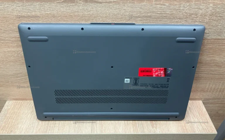 Ноутбук Lenovo IdeaPad Slim 3 15ABR8