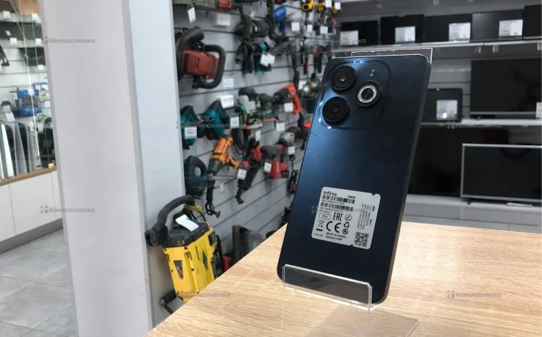 Infinix smart 8 4/128