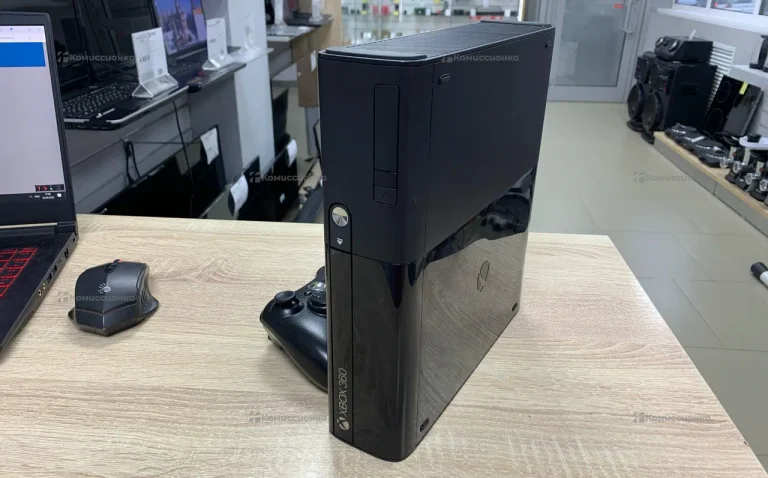 Приставка Xbox 360E
