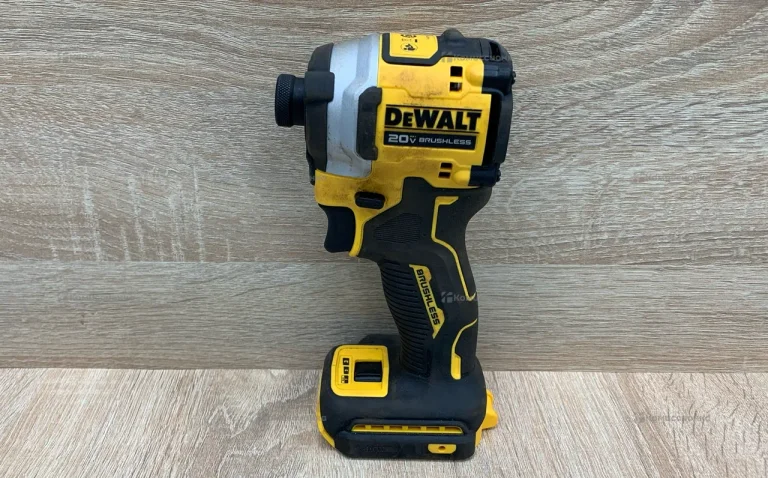Ударный шуруповерт DeWALT Atomic DCF850N