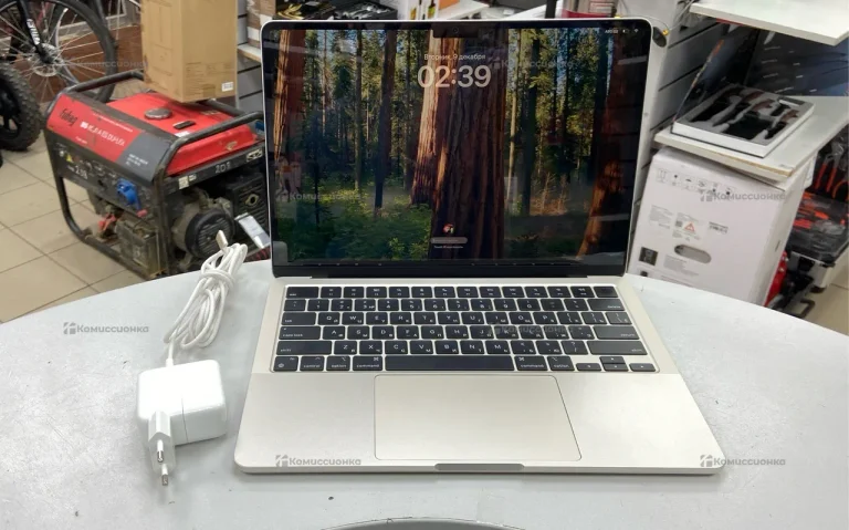 MacBook Air M2 2022