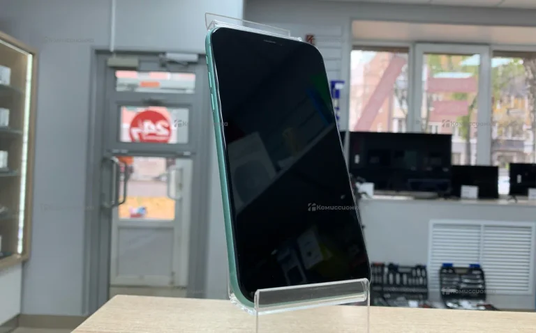 Apple iPhone 11 4/128 ГБ